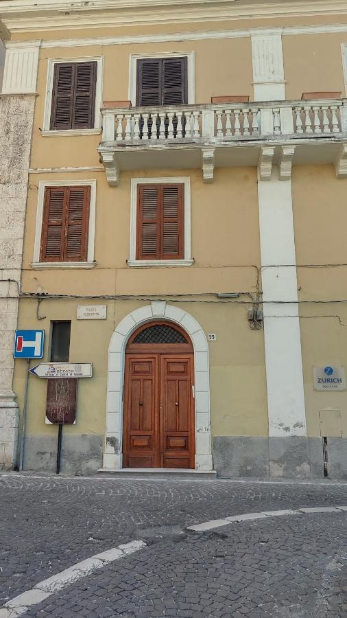 Piccolo Paradiso Suite In Pieno Centro Castel Di Sangro Extérieur photo